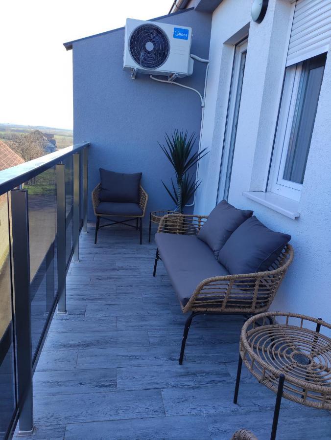 Apartment Bellacasa Airportstudio Surcin